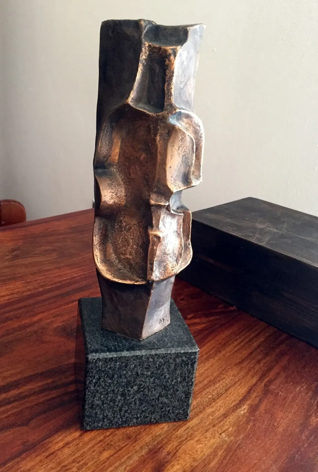 «Projekt „Intymny Koncert”, Fanano» (1997), bronzo — opera di Antonina Wysocka-Jonczak