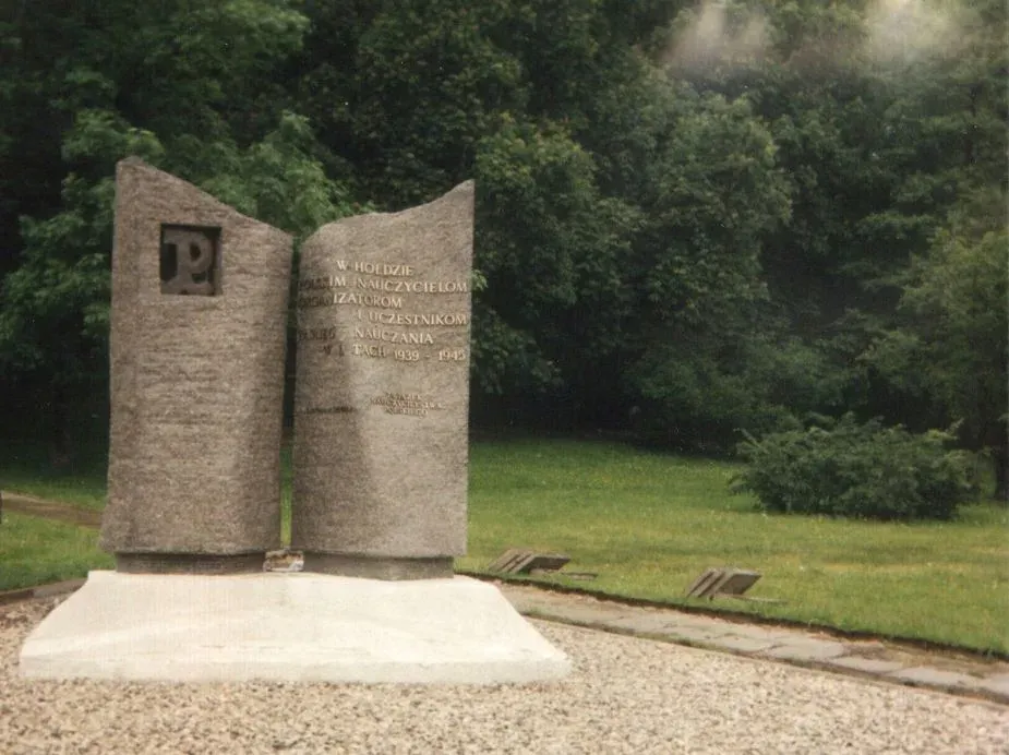 Pomnik Nauczycieli Tajnego Nauczania, Park Kazimierzowski, Varsavia