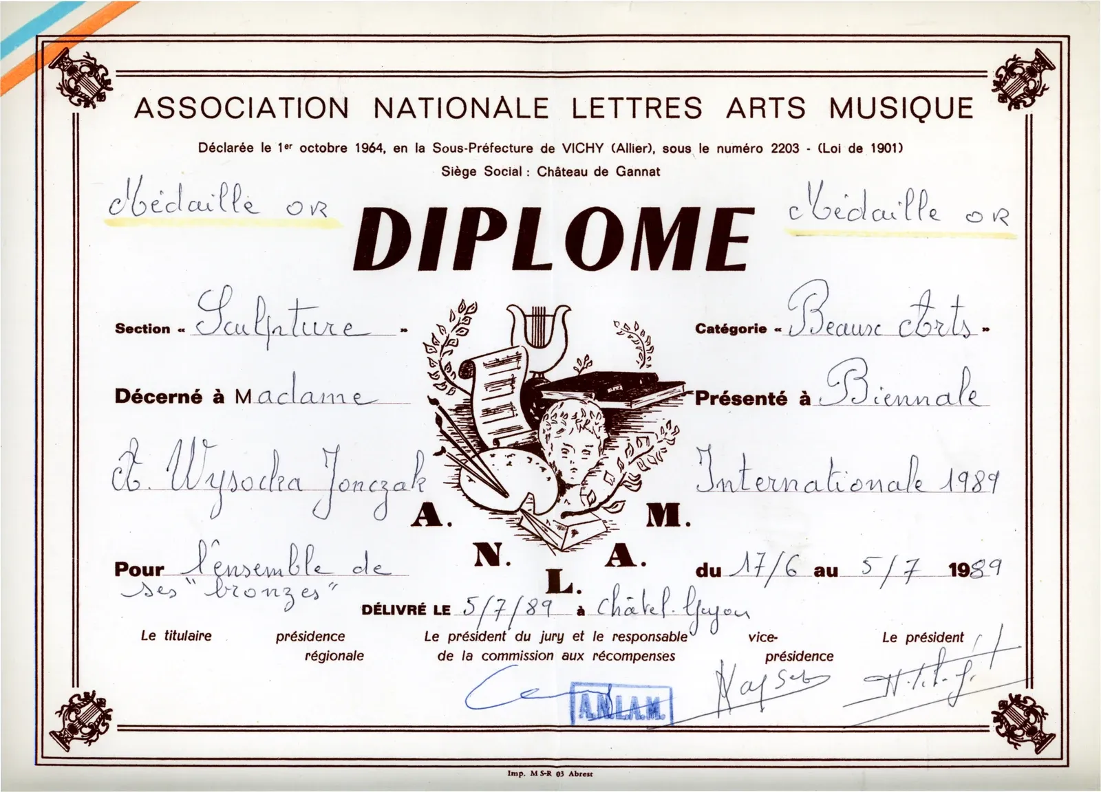 Diploma della medaglia d’oro della II Biennale Internationale d’Auvergne, Châtel-Guyon, luglio 1989.